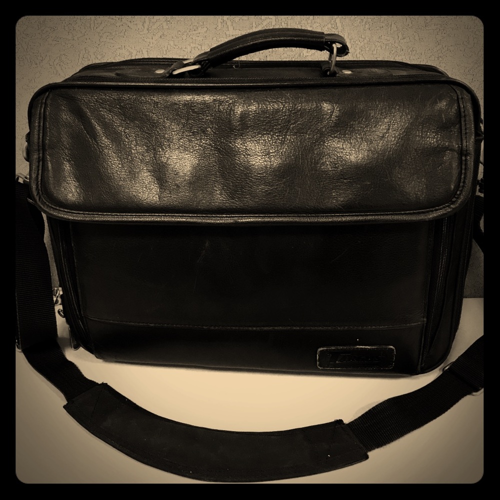 ⭐️Black Leather Laptop/Brief Case